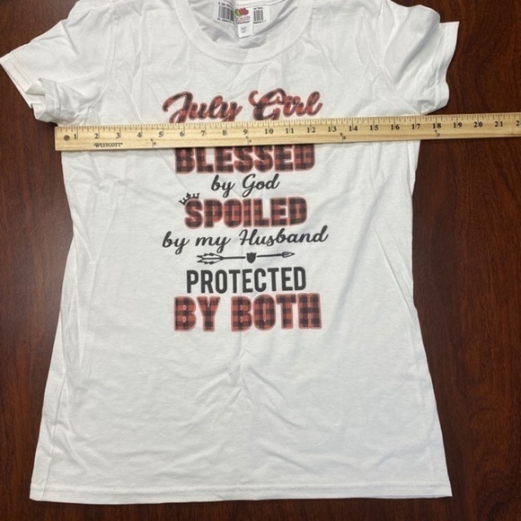 Women’s Size Small Graphic T-Shirt July T-Shirt - Picture 6 of 10